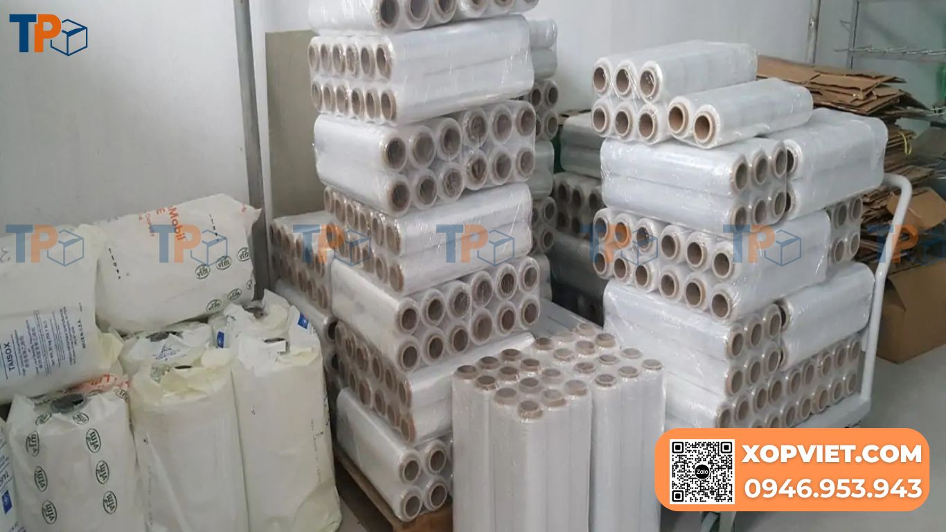 Tổng kho màng PE bọc hàng Tiến Phong (xopviet.com)