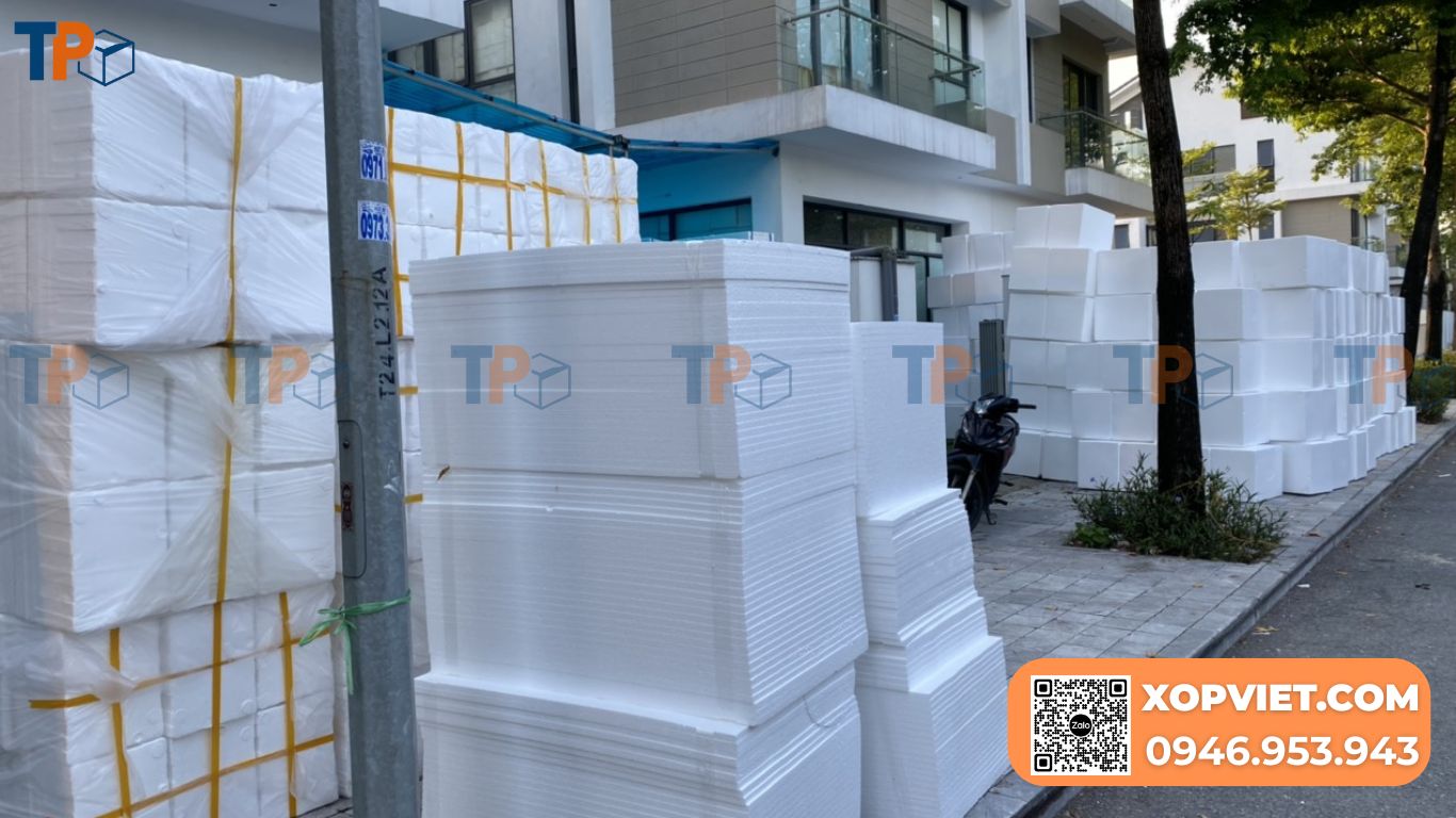 Cửa hàng thùng xốp gần đây