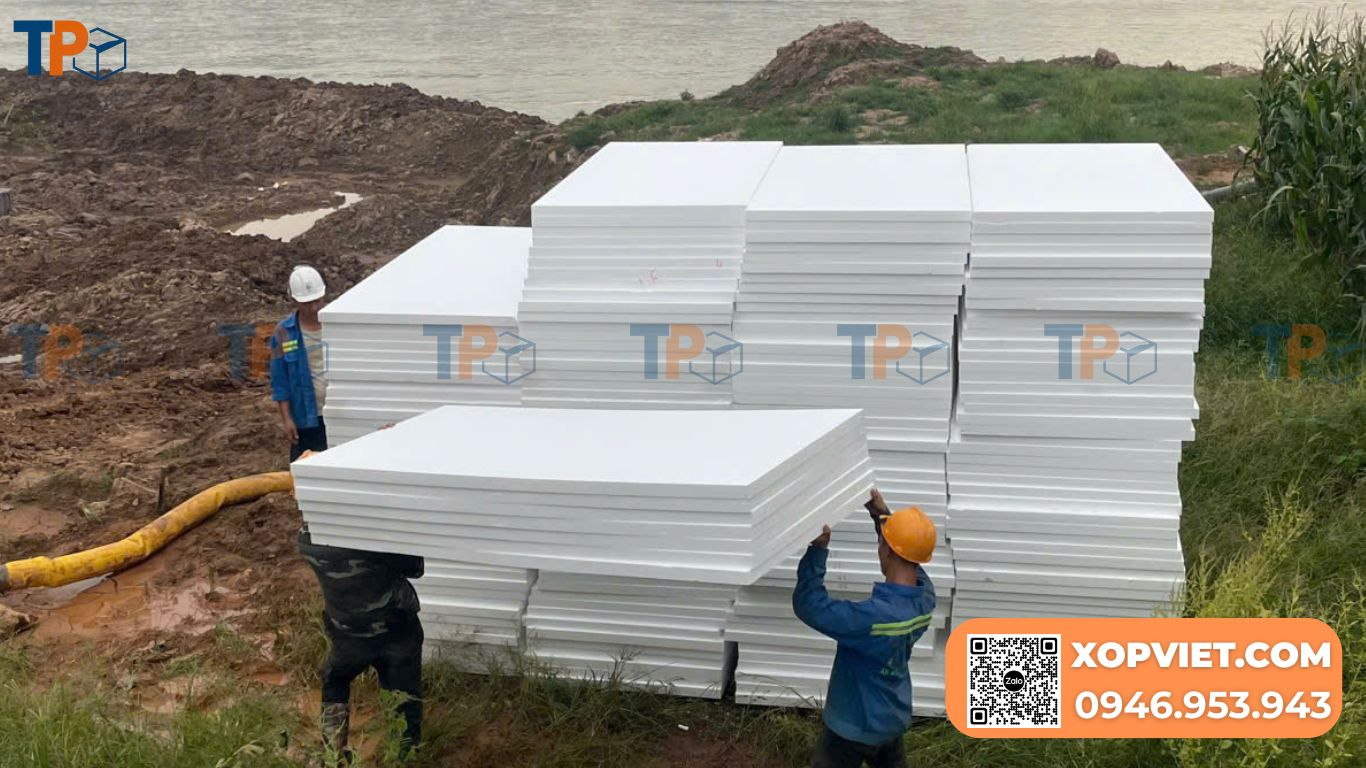 Tìm mua tấm xốp trắng ở Hà Nội chất lượng cao, giá cả cạnh tranh, giao hàng tận nơi. Tiến Phong cung cấp tấm xốp trắng tại Hà Nội