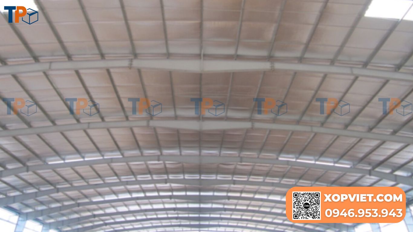 Ứng dụng túi khi cách nhiệt để chống nóng mái tôn