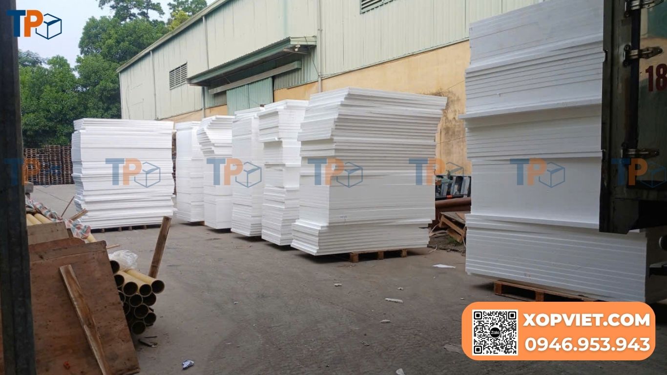 So sánh tấm xốp đặc với các vật liệu tương tự